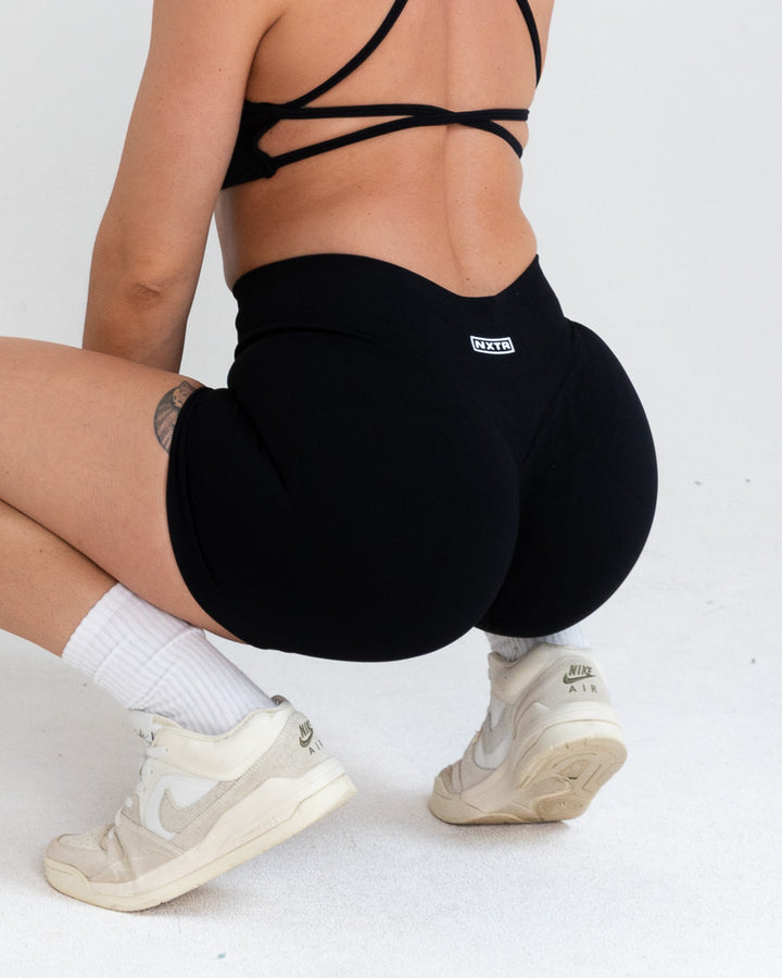 Delta Seamless Shorts – Black